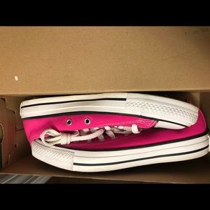 Women’s Converse Pink